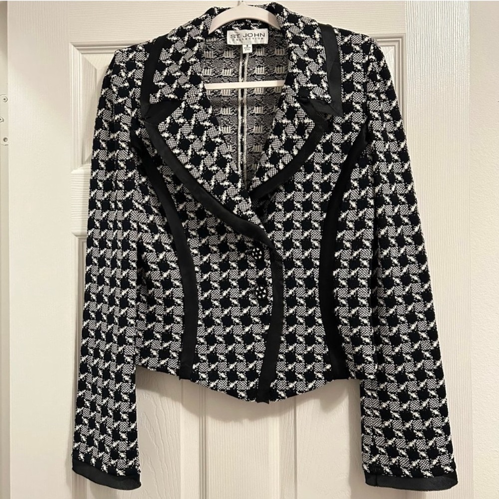 Very slimming houndstooth St John Jacket